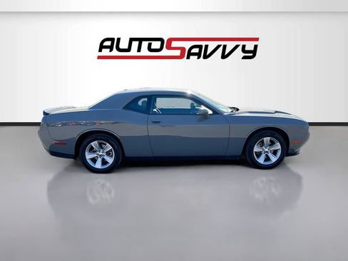 Used 2023 Dodge Challenger SXT image 8