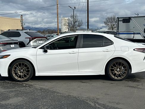 Used 2023 Toyota Camry SE image 7