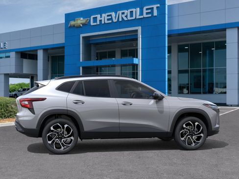 New 2026 Chevrolet Trax RS w/ Driver Confidence Package FWD image 5