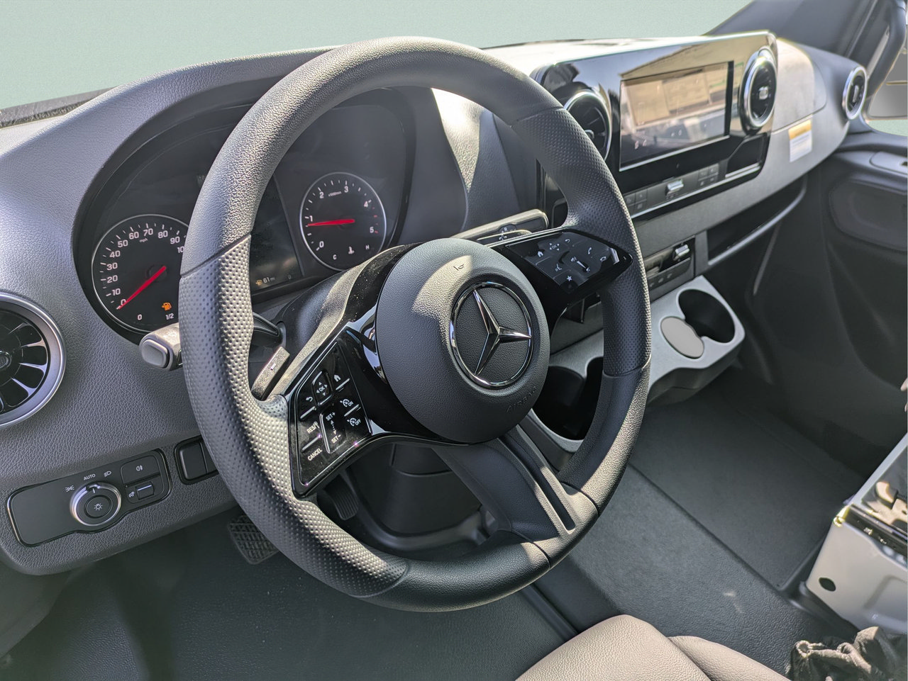 New 2025 Mercedes-Benz Sprinter 2500 image 4