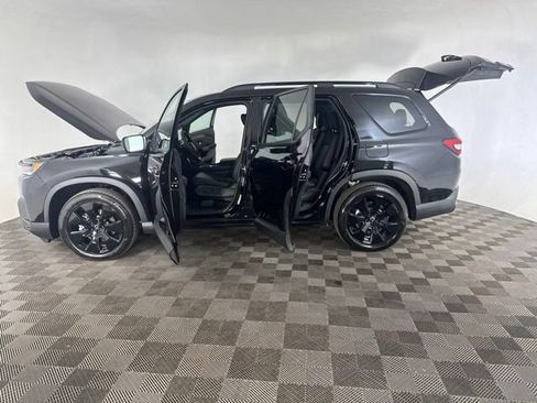 Used 2026 Honda Pilot Touring image 11