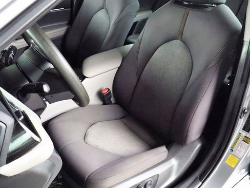 Used 2020 Toyota Camry LE FWD image 20