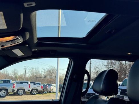 Used 2018 Jeep Grand Cherokee Limited AWD/4WD image 32