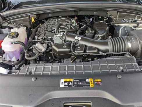 New 2024 Jeep Grand Cherokee L Limited w/ Luxury Tech Group II image 18