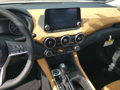 New 2025 Nissan Sentra SV w/ SV Premium Package image 15