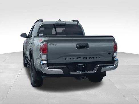 Used 2022 Toyota Tacoma TRD Off-Road AWD/4WD image 7