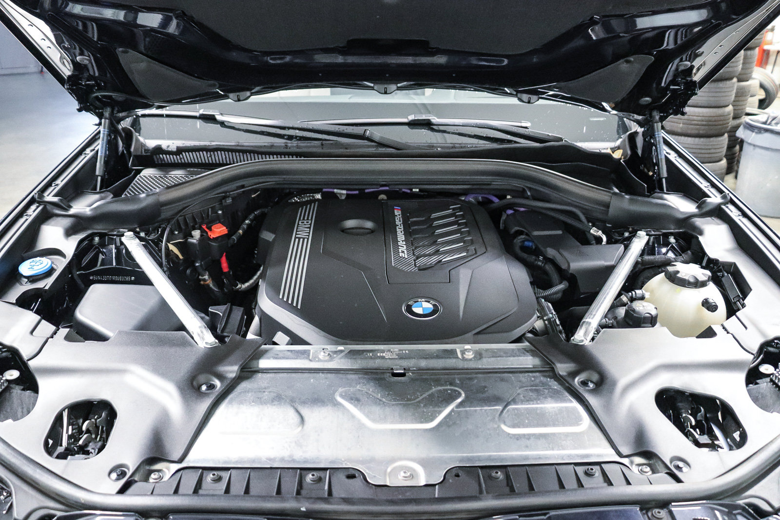 Certified 2024 BMW X4 M40i w/ Premium Package AWD/4WD image 30