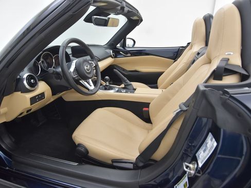 Certified 2025 MAZDA MX-5 Miata Grand Touring RWD image 24