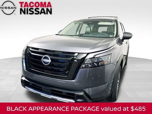 New 2025 Nissan Pathfinder SL w/ Black Appearance Package image 1