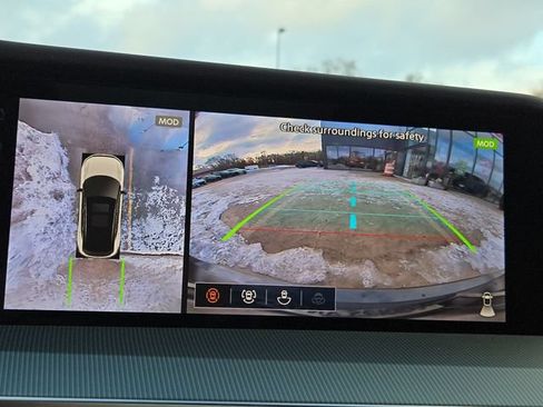 Certified 2025 Nissan Murano SL AWD/4WD image 17