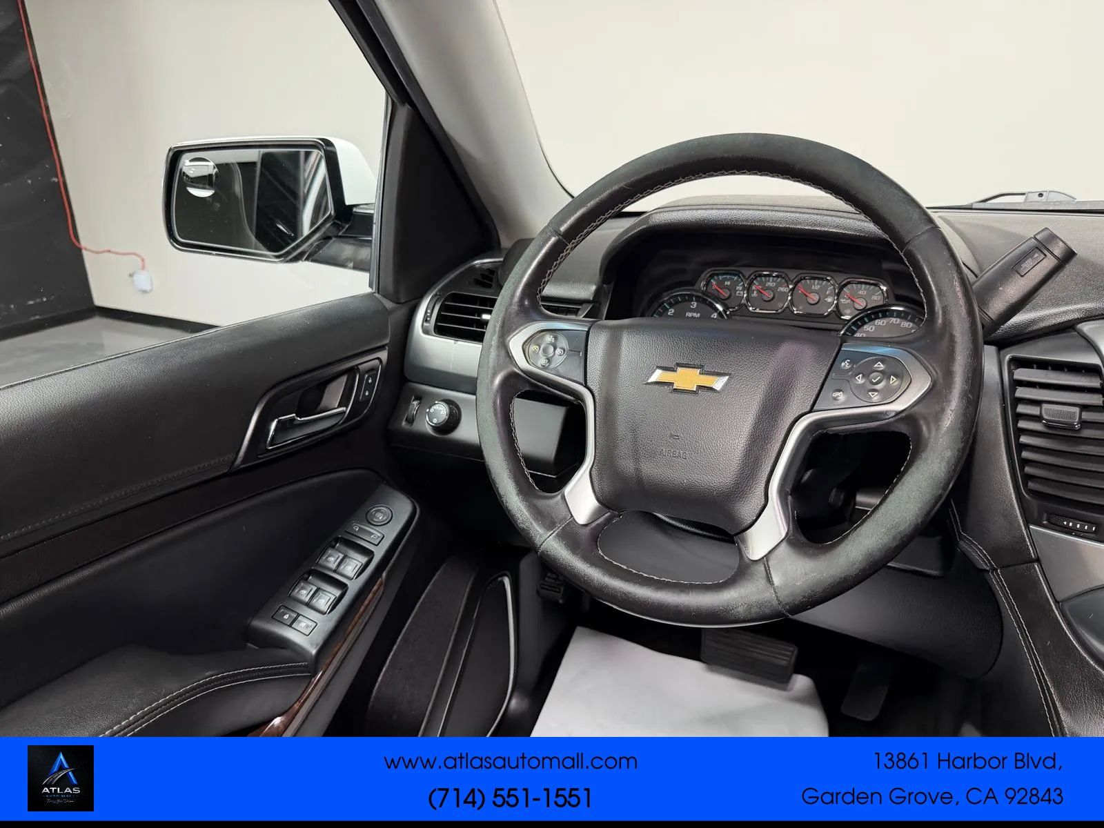 Used 2016 Chevrolet Suburban LS RWD image 25