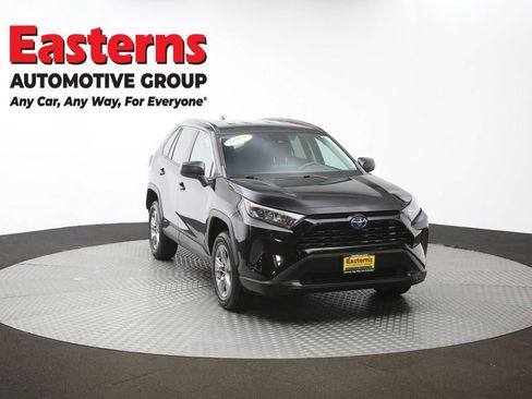 Used 2022 Toyota RAV4 LE AWD/4WD image 50