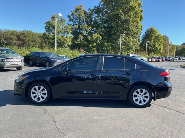 Used 2026 Toyota Corolla LE FWD image 11