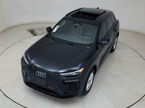 Used 2025 Audi Q6 e-tron Premium w/ Convenience Package image 74