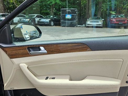 Used 2016 Hyundai Sonata Limited w/ Option Group 02 image 52