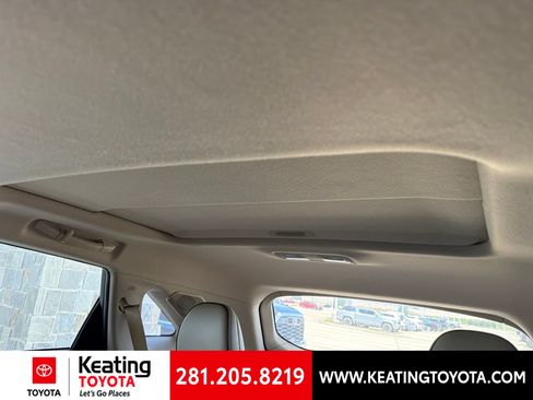 Used 2015 Toyota Venza XLE w/ XLE Premium Package FWD image 14
