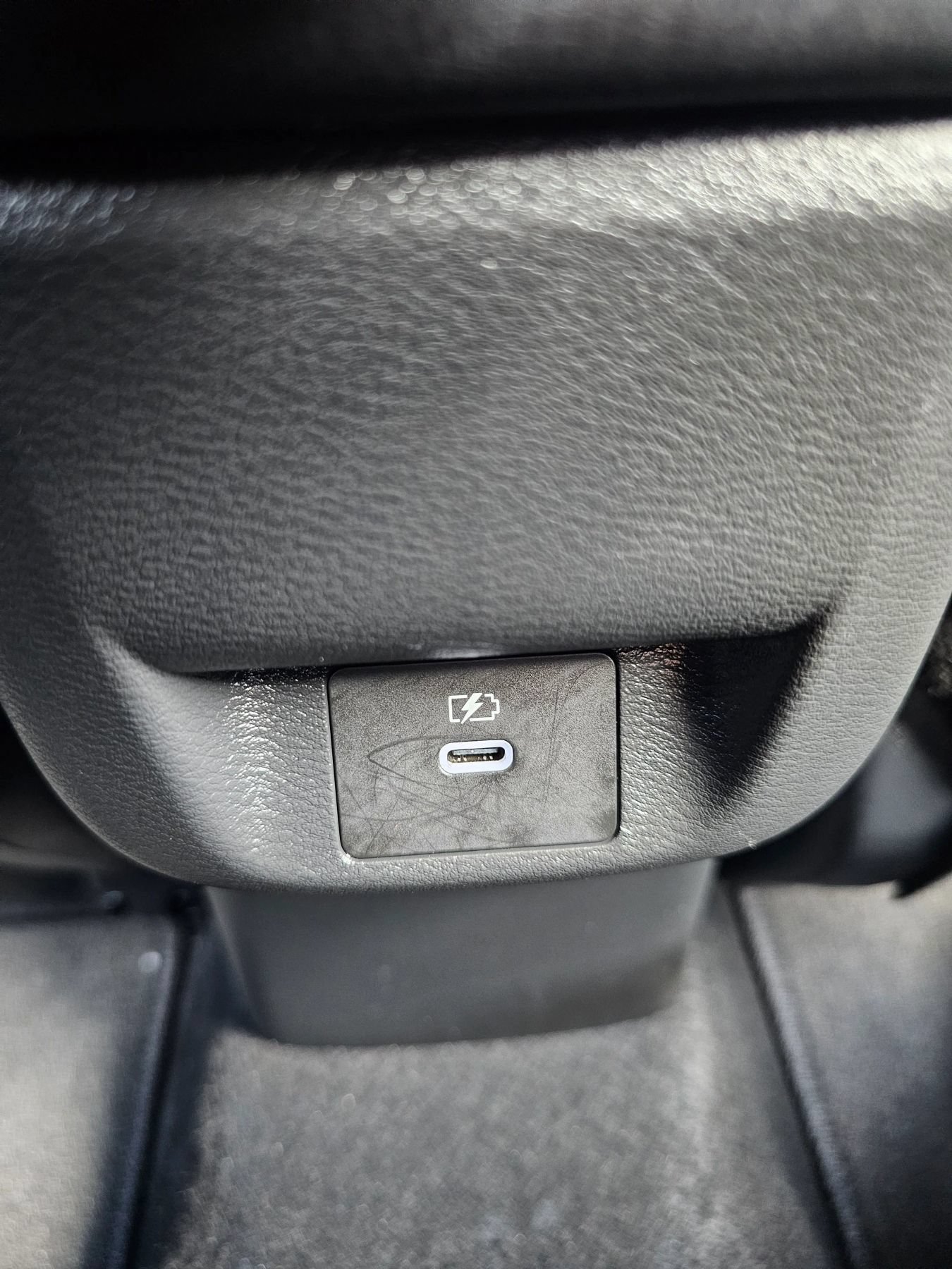 Used 2025 Nissan Versa SV w/ Trunk Package FWD image 11