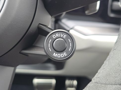 New 2026 Porsche Cayenne GTS image 26