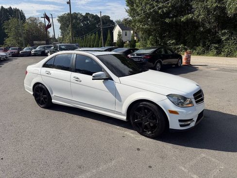 Used 2014 Mercedes-Benz C 250 Sedan w/ Multimedia Package image 3