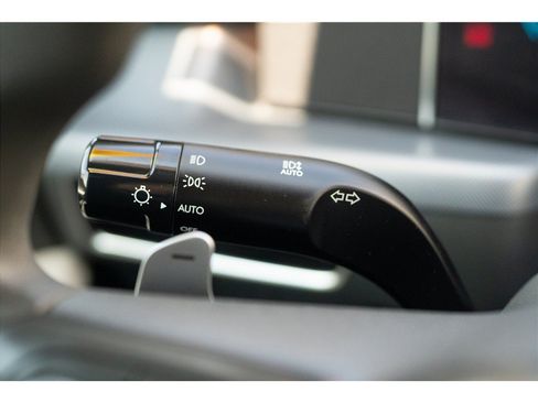 Used 2025 Hyundai Sonata SEL FWD image 29