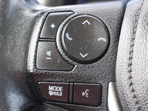 Used 2018 Toyota RAV4 XLE FWD image 22