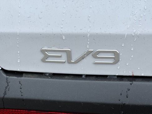 New 2026 Kia EV9 Light image 26