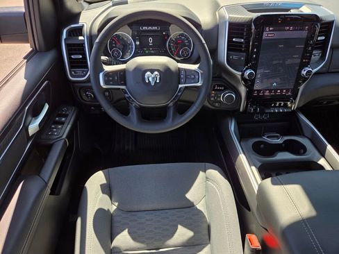 New 2026 RAM 1500 Big Horn AWD/4WD image 8