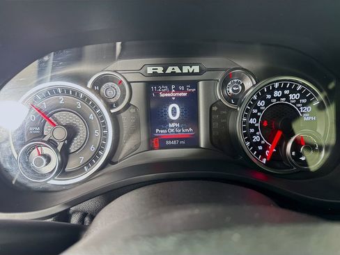 Used 2019 RAM 1500 Big Horn RWD image 12