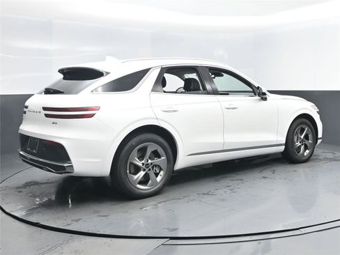New 2026 Genesis GV70 2.5T image 4