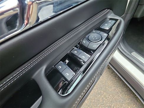 Certified 2024 Lincoln Corsair Grand Touring w/ Equipment Group 301A image 13