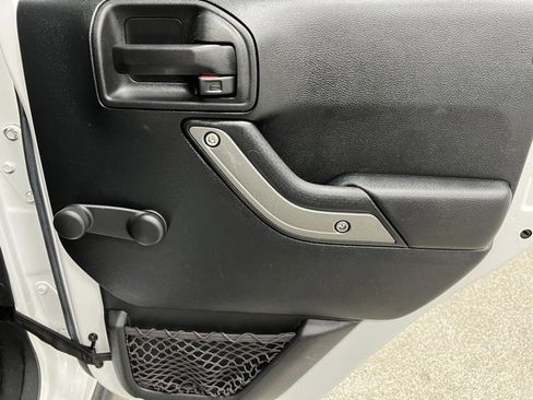 Used 2016 Jeep Wrangler Unlimited Sport w/ Connectivity Group image 48