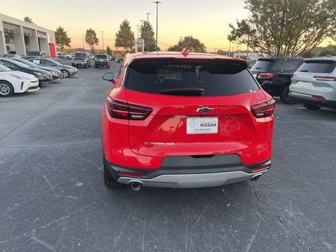 Used 2023 Chevrolet Blazer LT w/ Driver Confidence Package image 4