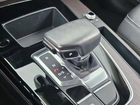 Used 2023 Audi Q5 2.0T Premium w/ Convenience Package image 12