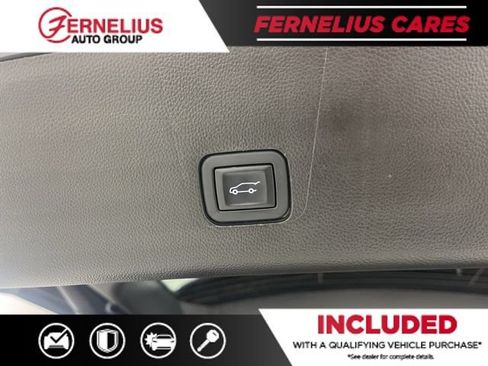 Used 2021 Chevrolet Traverse LT FWD image 22