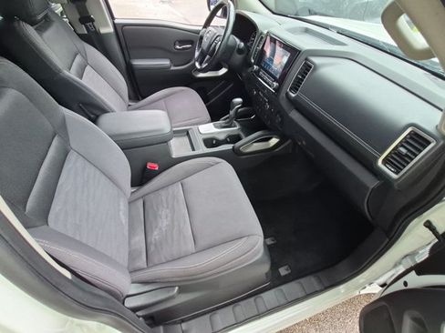 Used 2024 Nissan Frontier SV w/ SV Convenience Package RWD image 19