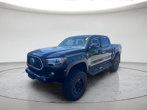 Used 2019 Toyota Tacoma TRD Off-Road w/ Technology Package AWD/4WD image 1