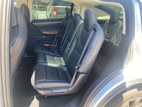 Used 2018 Tesla Model X 75D AWD/4WD image 13