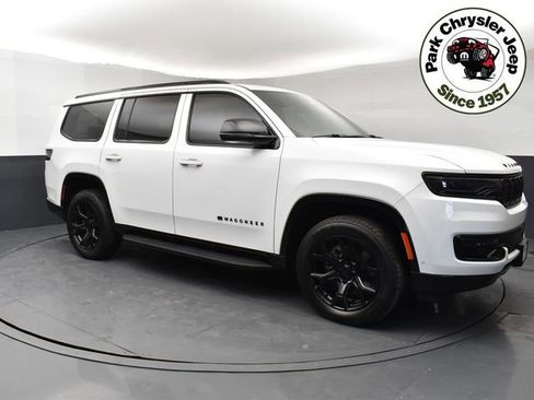 Used 2024 Jeep Wagoneer Series II AWD/4WD image 1