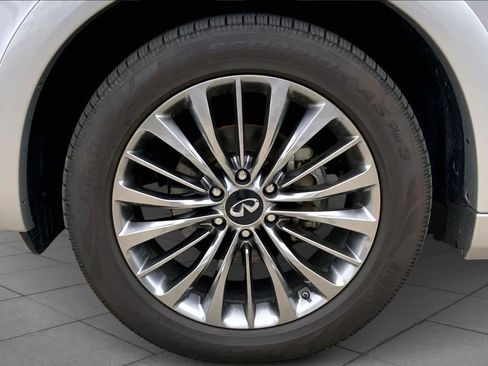 Used 2021 INFINITI QX80 Sensory w/ All-Season Package image 10