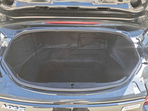 Used 2019 MAZDA MX-5 Miata Sport image 22