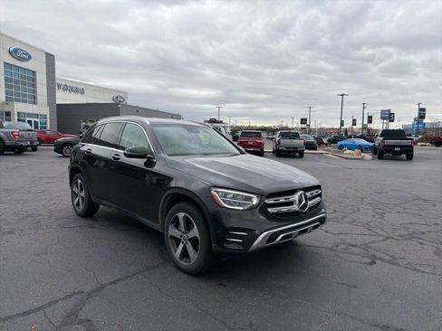 Used 2022 Mercedes-Benz GLC 300 4MATIC image 2