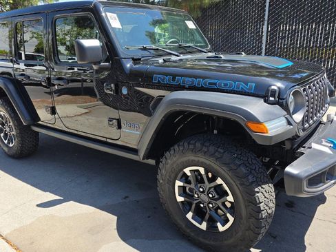 Used 2024 Jeep Wrangler Unlimited Rubicon 4xe w/ Safety Group AWD/4WD image 2