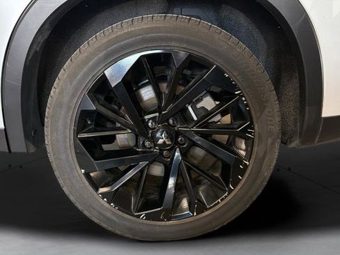 Used 2023 Mitsubishi Outlander SE Black Edition AWD/4WD image 28