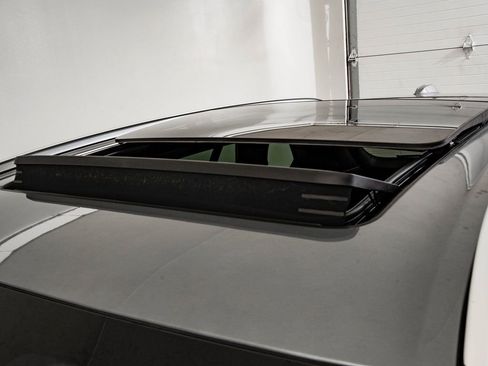 Certified 2025 BMW X5 xDrive40i w/ Climate Comfort Package image 14