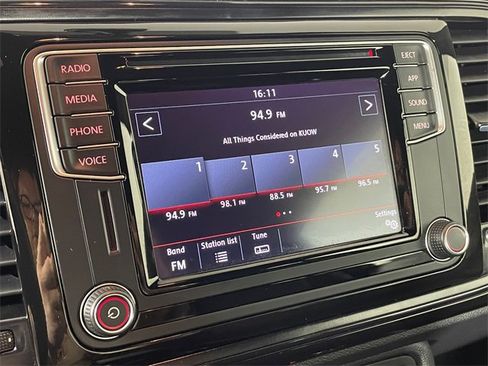 Used 2018 Volkswagen Beetle 2.0T S image 7