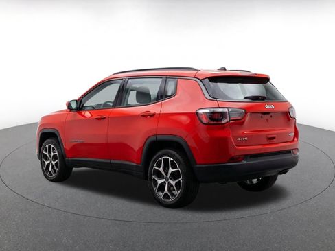 Used 2025 Jeep Compass Limited AWD/4WD image 7
