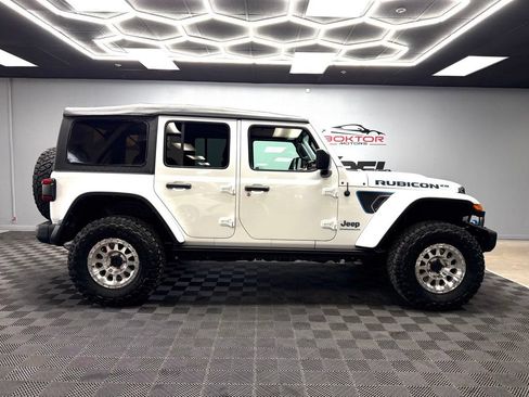 Used 2023 Jeep Wrangler Unlimited Rubicon 4xe AWD/4WD image 17