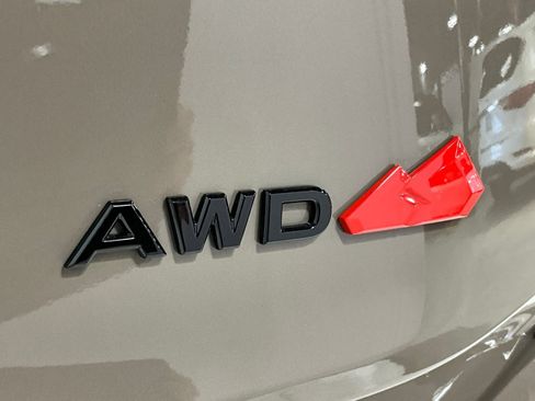 Used 2025 Nissan Rogue SV w/ Rock Creek Premium Package image 29