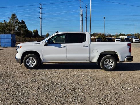 Used 2025 Chevrolet Silverado 1500 LT image 2