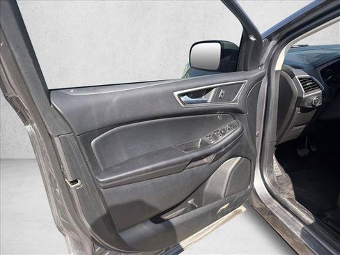 Used 2022 Ford Edge SEL w/ Convenience Package AWD/4WD image 9